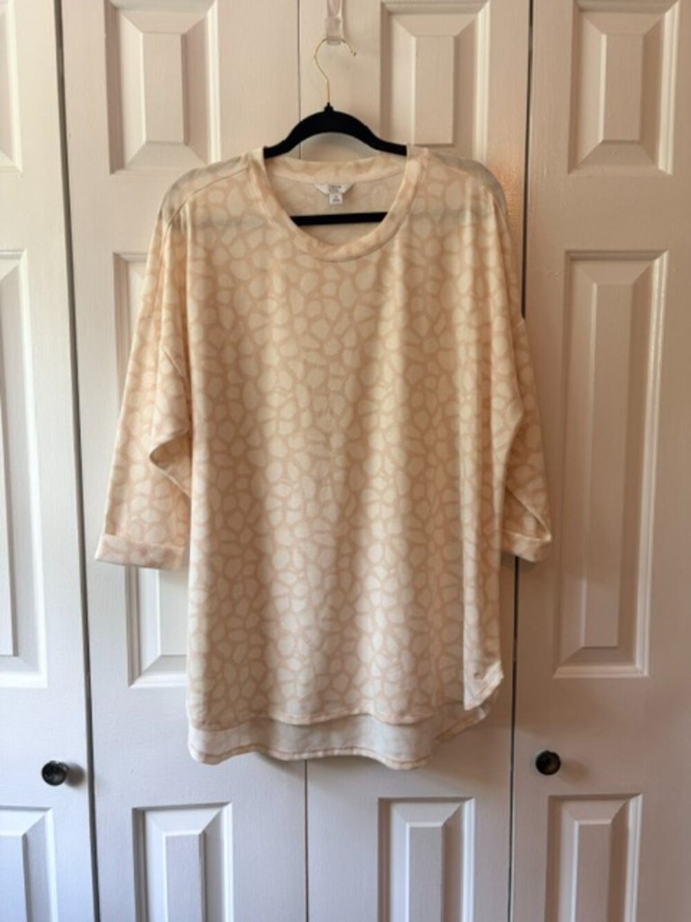 Crown & Ivy 1X Animal Print Tunic Top Cream Blush Pink 3/4 Sleeve Plus Size
